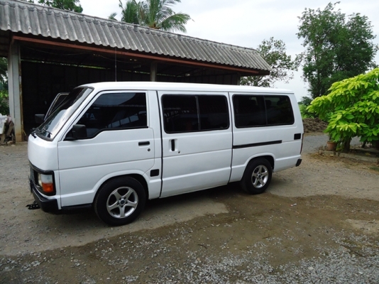 รถตู้  Toyota  hiace  เครื่องดี  1 jz  แก็ส lpg  ขับดี ประหยัด  กระจกไฟฟ้า