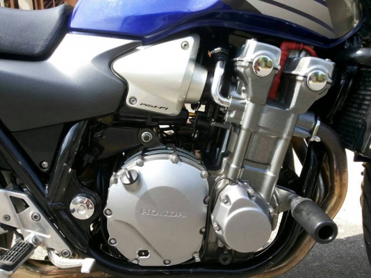 ขายcb1300 ปี2004 ทะเบียนแท้เลขตอง9 หัวฉีด