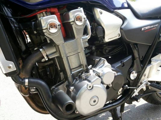 ขายcb1300 ปี2004 ทะเบียนแท้เลขตอง9 หัวฉีด