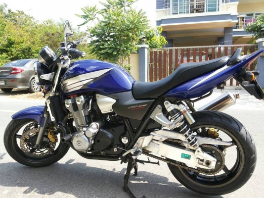ขายcb1300 ปี2004 ทะเบียนแท้เลขตอง9 หัวฉีด