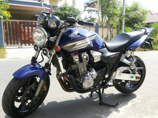 ขายcb1300 ปี2004 ทะเบียนแท้เลขตอง9 หัวฉีด