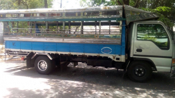 รถ isuzu เครื่อง4BD1 เทอรโบอินเตอร์ หัวกาตูนร์ เพาเวอร์ แอร์ แชสซี ks32 5.10m. จดปี 36