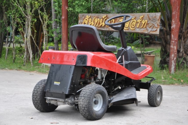 ขายรถตัดหญ้า นั่งขับ ของใหม่(ไต้หวัน)เปิดตู้ญี่ปุ่นติดมา1ตัว คุณภาพมาตราฐานส่งออก 45,000เท่านั้น!!