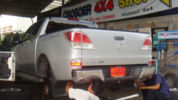 ชุดอัพเกรดช่วงล่าง Mazda by Shock Profender