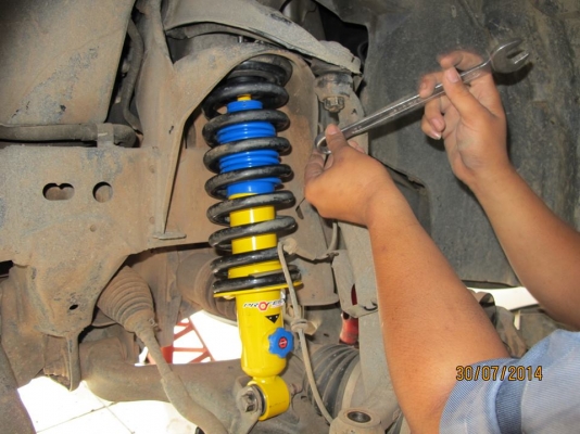 ชุดอัพเกรดช่วงล่าง NissanNavara by Shock Profender