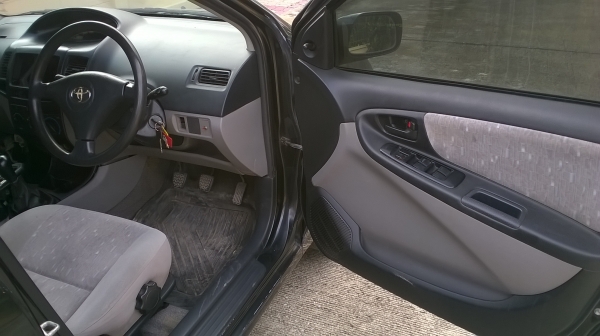 ขาย Vios 2005 สีดำ เกียร์ธรรมดาตัว J 179,000 พร้อมโอน