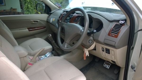 ขาย วีโก้ พรีรันเนอร์ เครื่อง 3000 ปี 07 รถสภาพเยี่ยมพร้อมใช้คับ