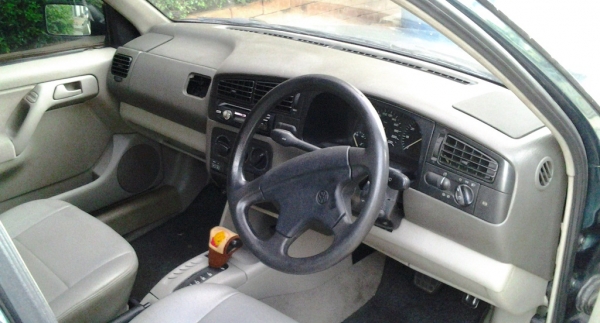 1997 Volkswagen Golf mk3 เครื่องเดิม 1800 cc.เกียร์ออโต้ เครื่องดี แอร์ใหม่ ขายถูกๆ 1997 Volkswagen Golf mk3 เครื่องเดิม 1800 cc.เกียร์ออโต้ เครื่องดี แอร์ใหม่ ขายถูกๆ