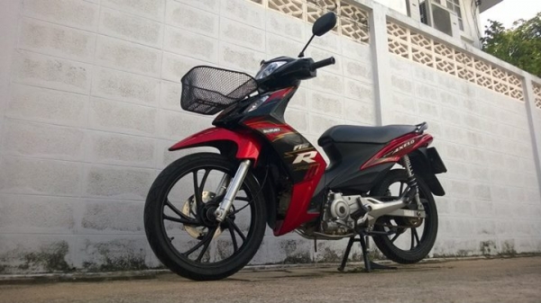 Axelo R หัวฉีด 2013 วิ่งน้อย ใหม่กริ๊บ มีDiskหลัง ถูกๆ ต่อรองได้