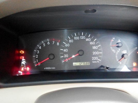 Toyota Corolla Altis 1.6 E ปี 2004 เกียร์ ธรรมดา สภาพสวย กุญแจ 2 ดอก มี Bookservice  ล๊อคเทค 3 ชั้น