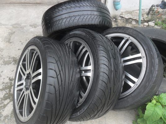 ล้อแม็ก 17นิ้ว 4รู100 พร้อมยาง สวยๆ 4 ล้อ ราคา 6500 บาท