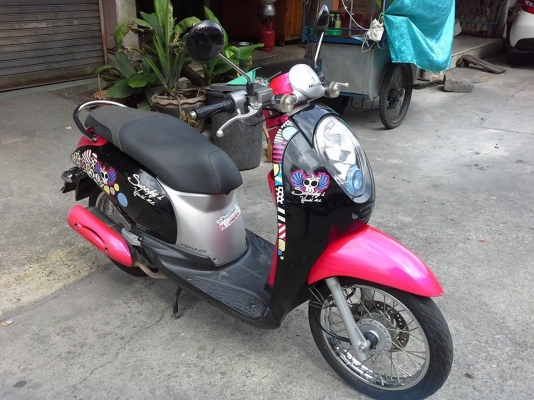 Scoopy i ปี 54  สีชมพู ขาว หลุดจำนำ เอกสารจำนำครบ ต่อภาษี พรบ.ได้ปกติ รถสวย