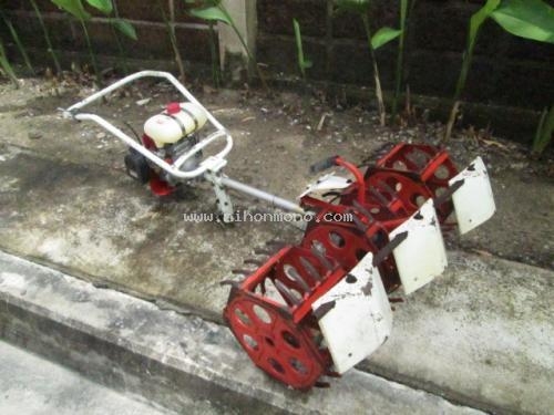 เครื่องกำจัดวัชพืชในร่องข้าว !!!   MITSUBISHI     T22   รหัสสินค้า : 14001865    หรือเพิ่มเติมไดที่ www.nihonmono.com