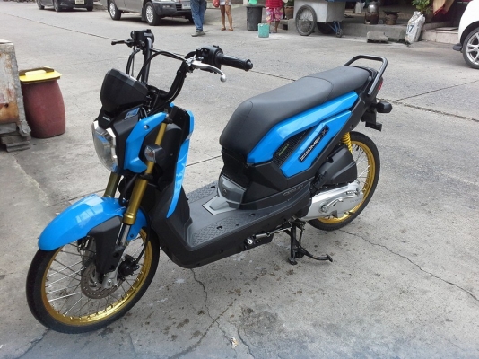 zoomer x  ปี 57   รถหลุดจำนำ รถบ้าน สวย  เครื่องแน่น  วิ่ง 8,xxx กว่ากิโล