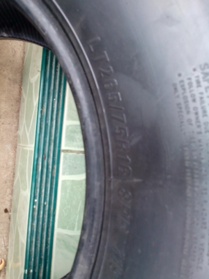 ขายยาง MAXXIS mud ขนาด 265/75/16  สวยๆเลยครับ