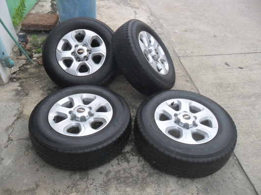 ล้อแม็ก 16นิ้ว6รู เชฟ พร้อมยาง สวยๆ 4 ล้อ ราคา 6700 บาท