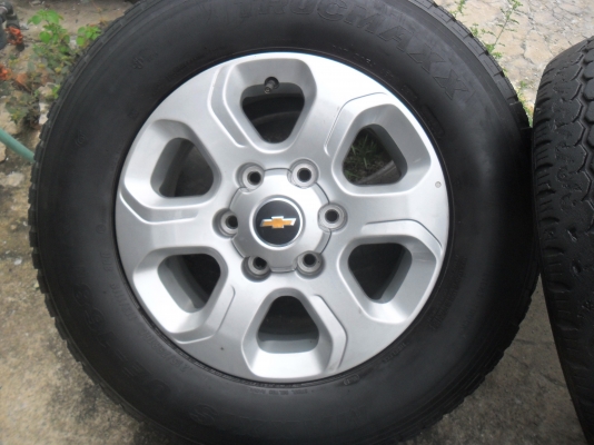 ล้อแม็ก 16นิ้ว6รู เชฟ พร้อมยาง สวยๆ 4 ล้อ ราคา 6700 บาท