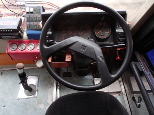 ขายบัส VIPสองชั้นแปดล้อเครื่อง HINO,K15, 360 แรง 8สูบเครื่องเสียงครบพร้อมโอนด่วน