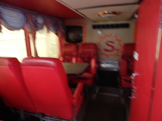 ขายบัส VIPสองชั้นแปดล้อเครื่อง HINO,K15, 360 แรง 8สูบเครื่องเสียงครบพร้อมโอนด่วน