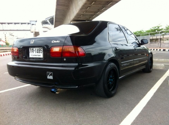 ขาย 4 dr เครื่อง b16 หัวฉีดไม่เทค ติดแก็สlpg