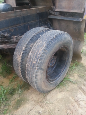 ขาย Isuzu Rock 6bg1 175 เกียร์Ho คลัตช์ลม เฟืองท้าย Rock ทิฟฟิี่ พาวเวอร์ แอร์เย็น ยาง825/20 กระบะดั้ม360 m.6 ตัน ยางหน้าใหม่