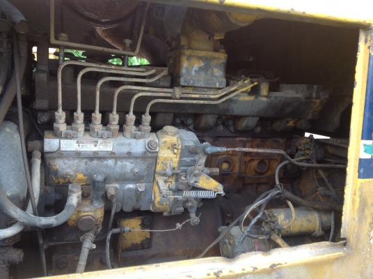 ขายด่วน!! ก่อนปรับสภาพสี  รถตักล้อยางWA100-1