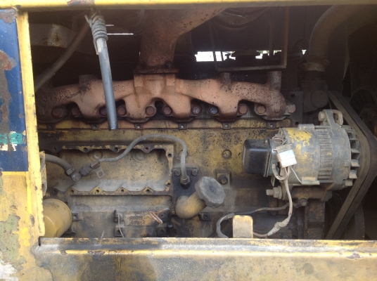 ขายด่วน!! ก่อนปรับสภาพสี  รถตักล้อยางWA100-1