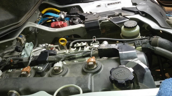 ขายรถ  Totota  commuter ปี 56  สีบรอนเทา