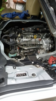 ขายรถ  Totota  commuter ปี 56  สีบรอนเทา