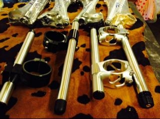 ขายแฮนด์จับโช๊คมีทุกไซส์แนวคาเฟ่และสปอตสนใจเข้ามาดูก่อนจร้า