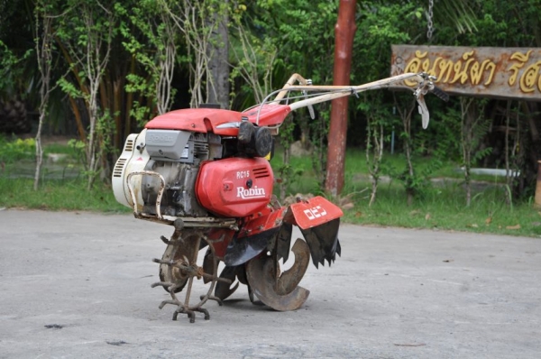 ขายรถไถ robin rc15 นำเข้าจากญี่ปุ่นยังไม่เคยใช้ในไทย คล่องตัว อเนคประสงค์ 16,500บาทเท่านั้น!!