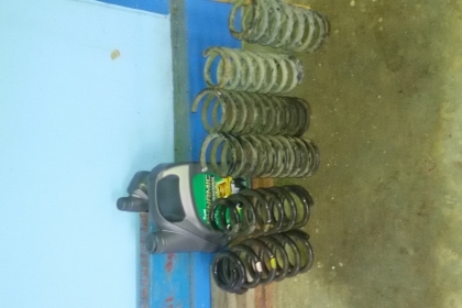 ขายสปริงไทรตันพลัส-เบ้นw-114ตัดนิ้วครึ่ง