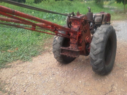 ขาย รถไถเดินตาม ตัวทะเลทอง 3เกียร์ พร้อมเครื่อง 8แรง พร้อมใช้งาน 12500