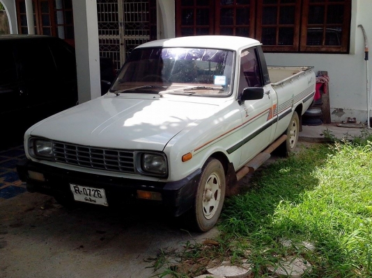 MAZDA, FAMILIA 1.3 ปี88 เกียร์ธรรมดา 4เกียร์