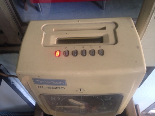 ขายเครื่องตอกบัตรพนักงาน Timetech รุ่น KL-6600 สภาพสวย พร้อมใช้งาน มาพร้อมบัตร 1 ชุด