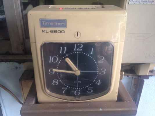 ขายเครื่องตอกบัตรพนักงาน Timetech รุ่น KL-6600 สภาพสวย พร้อมใช้งาน มาพร้อมบัตร 1 ชุด