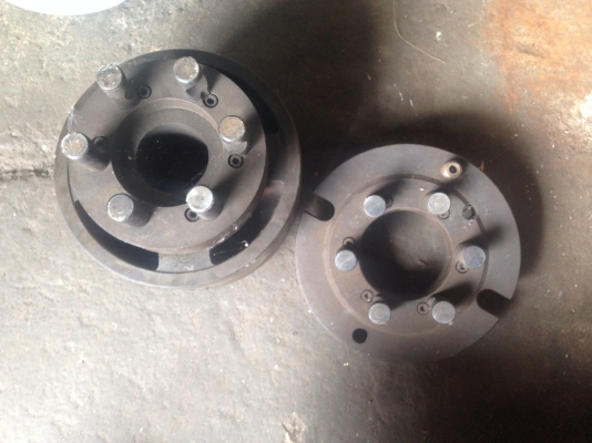 ขายหัวสี่จับแท่นกลึง ขนาด 8 นิ้ว สภาพปากสวยมาก พร้อมใช้งาน