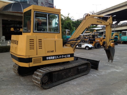 MS040 รถขุดขนาดกลาง คอนโทรลสั้น พร้อมเก๋ง  สนใจดูรายละเอียดเพิ่มเติมที่ www.nmc99.com