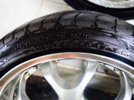 Lenso Kaiser พร้อม ยาง 17 นิ้ว สวย ๆ