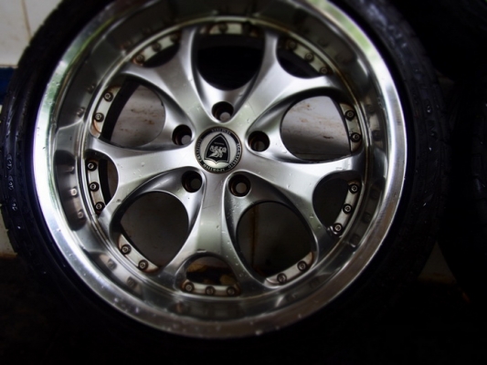 Lenso Kaiser พร้อม ยาง 17 นิ้ว สวย ๆ