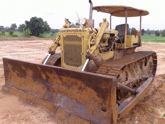 ขายรถแทรคเตอร์ CAT D4D เครื่อง 43V ตีนไก่ เกียร์ตัด สภาพเดิมๆตามรุ่น รถสวยพร้อมใช้งาน เอกสารสัญญาซื้อขาย