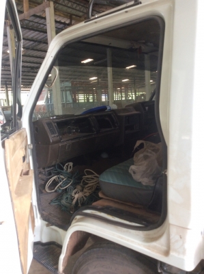 ขาย ISUZU 6ล้อติดเครน ห้างแท้ กะบะ4.3ม. ยาว5ม. เครน3ตัน พวงมาลัยพาว์เวอร์ ยางดี ครัทซีสวย ขาย 600,000 บาท