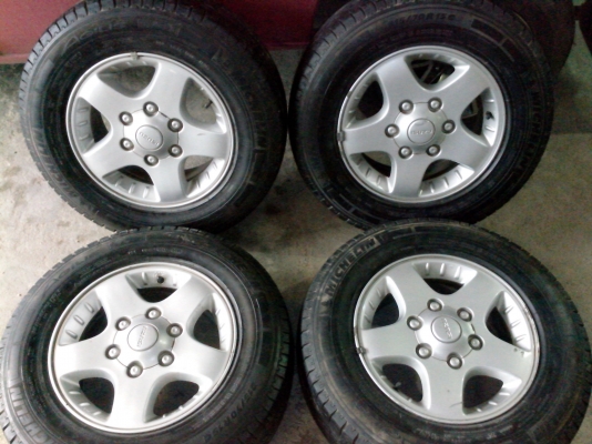 ล้อดีแม็คพร้อมยางขอบ 15