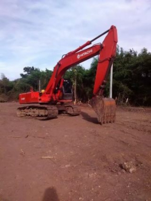 ขายHITACHI EX200-1เอกสารอิมวอย สภาพสวยพร้อมใช้ ราคาต่อรองได้ ติดต่อได้ที่คุณ อ๊อฟ พิจิตร 086-737-9991