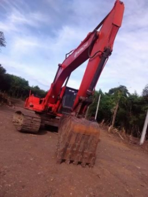 ขายHITACHI EX200-1เอกสารอิมวอย สภาพสวยพร้อมใช้ ราคาต่อรองได้ ติดต่อได้ที่คุณ อ๊อฟ พิจิตร 086-737-9991
