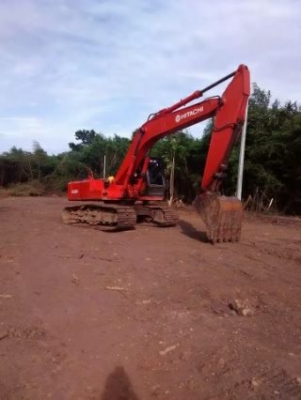ขายHITACHI EX200-1เอกสารอิมวอย สภาพสวยพร้อมใช้ ราคาต่อรองได้ ติดต่อได้ที่คุณ อ๊อฟ พิจิตร 086-737-9991