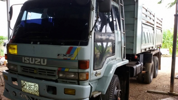 ขาย240 นางฟ้าหัวขาว 2คันเครื่องนางฟ้า240แรงงม้า คันละ ราคา 1,180,000บาท ขาย240 นางฟ้าหัวขาว 2คันเครื่องนางฟ้า240แรงงม้า คันละ ราคา 1,180,000บาท