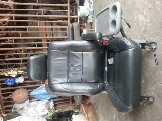 เบาะหนังแท้ สีดำ CRV G1 มีท้าวแขน