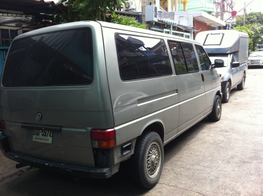 ขายโฟร์คตู้T4 สภาพโอเค ทะเบียนเต็ม พร้อมโอน แก๊ซ ออโต้