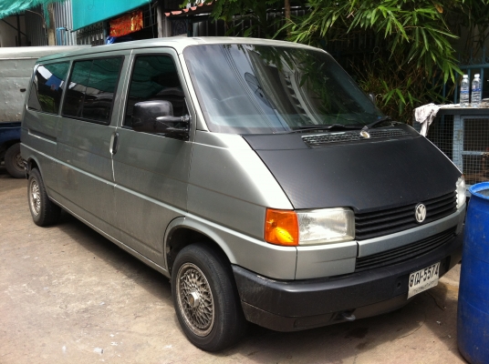 ขายโฟร์คตู้T4 สภาพโอเค ทะเบียนเต็ม พร้อมโอน แก๊ซ ออโต้